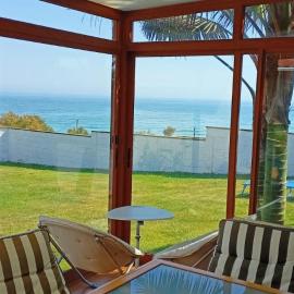 CASA EN PLAYA DE RAZO CON JARDIN Y VISTAS AL MAR
