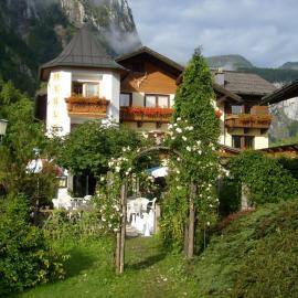 Pension Hirlatz, hotel u Hallstattu