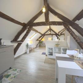 Mon Rêve - By BEST KEYS - Loft Cosy & Charme Authentique - Poutres Apparentes - Centre Ville - Netflix & WiFi Fibre - Smart TV - Machine à Café Nespresso - Check-in Autonome - Parking Facile & Gratuit