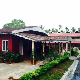 Devangi Athithya Holiday Home by StayApart, hotel i Tīrthahalli