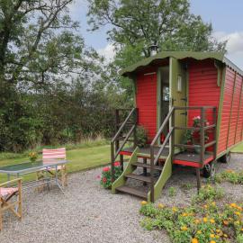Tilly Gypsy-style Caravan Hut