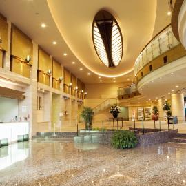 Wakayama Urban Hotel, hotell i Wakayama