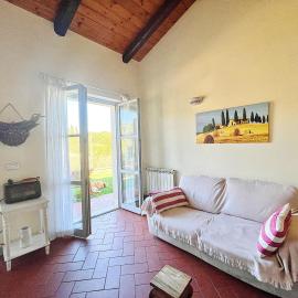 Una casa in Val di Chiana - Tuscan Country House Cetona, hotel in Cetona