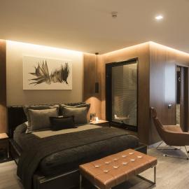 Zeniva Hotel, hotel İzmirban