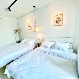 C 1-5 Pax Cozy home Studio 3Bed WIFI&TV Trefoil Setia Alam SCCC, hôtel à Setia Alam
