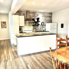 Sutton - Condo Au Coeur du Village – hotel w mieście Sutton