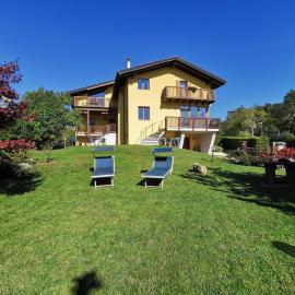 Villa Villi, hotel a Terlago