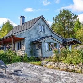 Gorgeous Home In Aksdal With Kitchen, hotel a Aksdal