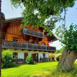 Landhaus Friedl, hotel em Riedlhütte