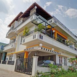 Treebo Alaka Rester Homestay, 5 mins to Raja Seat Garden – hotel w mieście Madikeri
