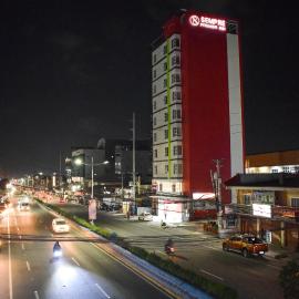 Sempre Premier Inn - MACTAN AIRPORT HOTEL, hotel di Lapu Lapu City