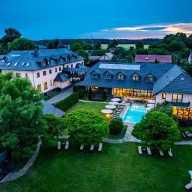 Viesnīca Christinenhof & Spa - Wellnesshotel am Rande des Spreewalds pilsētā Tauer