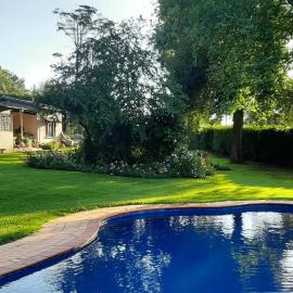 Midlands Self catering Cottage with pool and large entertainment BBQ area- Rosedale