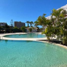 Luxury San Marino apartment & pool view, hotel in Los Cristianos