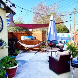 Hidden Gem LA 2bd house with dreamy backyard, Hotel in Encino