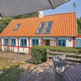 Charming Seaside Cottage, hotell i Vester Sømarken