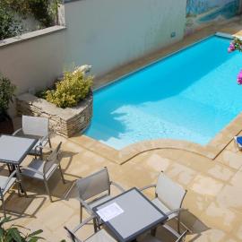 Logis Hôtel Au Tambour, hotel sa Reims
