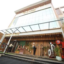 THE HOTEL PARADISE, hotel v destinaci Gorakhpur