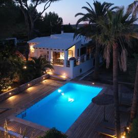 Luxurious Refuge in National Park on Island - heated Pool - 5 minutes to Ocean, отель в Маоне