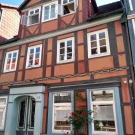 Damm 10 Appartement, hotelli kohteessa Peine