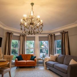 Stylish Central 2 Bedroom Apartment