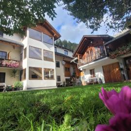Knaller der Reiterbauernhof, hotell sihtkohas Reisach