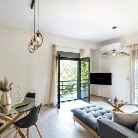 Eleusis Suites Β, hotel Elefszínában