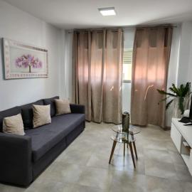 Magnifico apartamento cerca del centro con A.A. - CID 2, hotel en Burriana