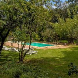 Abby Studio Riverside Apartment with Swimming Pool, hotel din Nanyuki