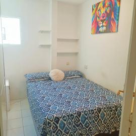HABITACION EN CHUECA, CENTRO DE MADRID, hotel a Madrid
