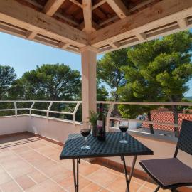 Beachside Villa Marko, hotel u Milni