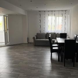 LA CARMEN ! Apartament cu 3 camere !, hotel v destinaci Vulcan