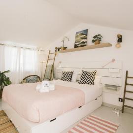 Best Houses 26: Baleal Beach Front Retreat, hotel v destinaci Ferrel
