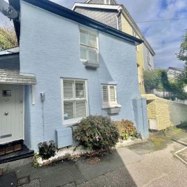 Lily Cottage - Chic yet Traditional with Lovely Garden Space, hotel in Dartmouth