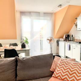 Cottbus-Apartments - Apricot Apartment I privat I Wifi I Küche I Balkon