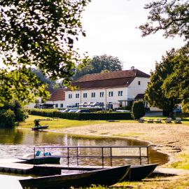 Resort Lesák, hotel sa Chlum u Třeboně