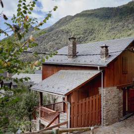 El Xalet de la Vall de Cardós, hotel i Lladrós