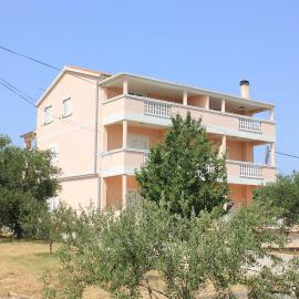 Apartments by the sea Kraj, Pasman - 331, Hotel in Tkon