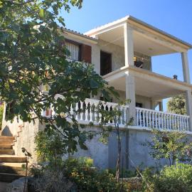 Apartments with parking space Rukavac, Vis - 8836