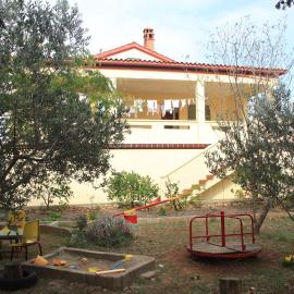 Apartments with parking space Ugljan - 8479
