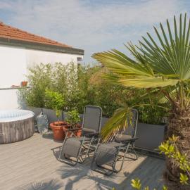 terrazza privata e jacuzzi vicino a Milano