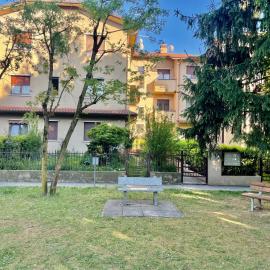Grazioso appartamento in residence a due passi dal parco e autodromo di Monza con posto auto