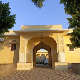 Kekri에 위치한 호텔 Fort Chabariya