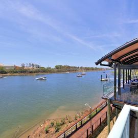 Burnett Riverside Hotel, hotel en Bundaberg