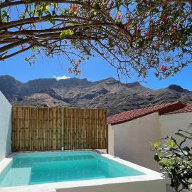 Casa Mimosa with private pool & garden โรงแรมในอากาเอเต