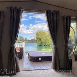 Lakeside Retreat With Hot Tub & Fishing Peg at Tattershall Lakes Country Park