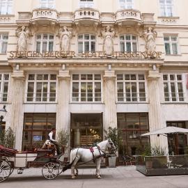 Steigenberger Hotel Herrenhof, hotel en Viena