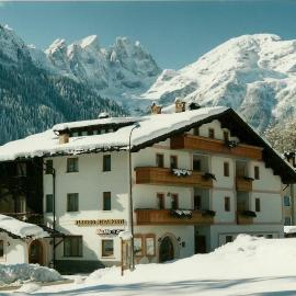 Hotel Garnì Miramonti, hotel en Falcade