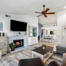 Desert Falls Resort Villa w/ Golf & Mountain views!, hotel in Palm Desert