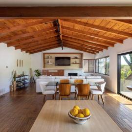 Solana Beach House! Minutes to Dog Beach & Cedros: Solana Beach şehrinde bir otel